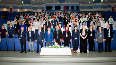 Uluslararası Doğal ve Sentetik Materyallerin Biyomedikal Uygulamaları Kongresi yapıldı